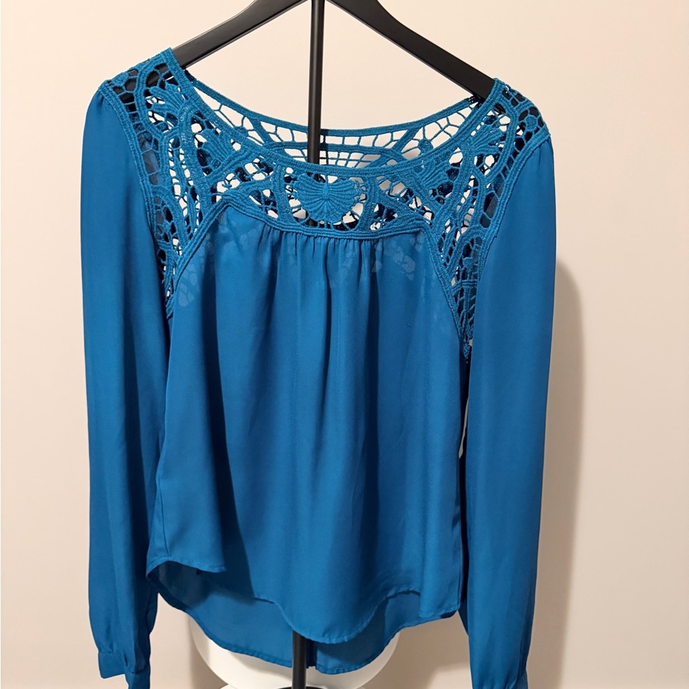 Chic Teal Crochet Women's Blouse